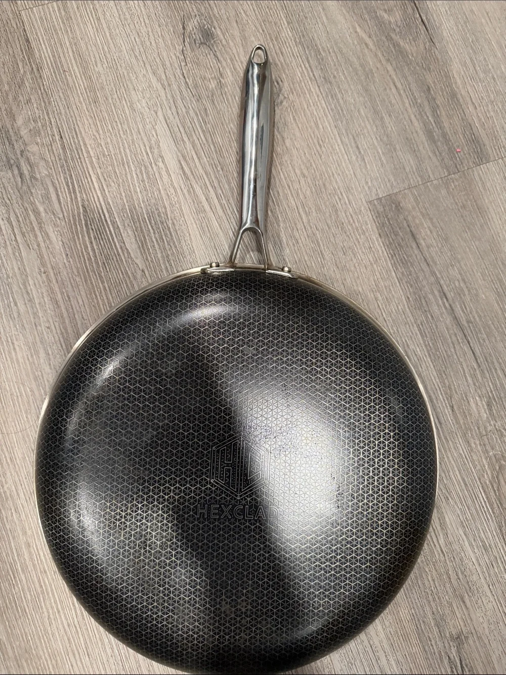 Hexagon-Pattern Nonstick Frying Pan - Black Interior